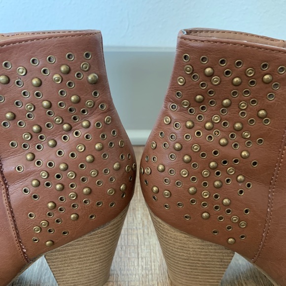 Rampage Valorie Booties - Picture 4 of 9